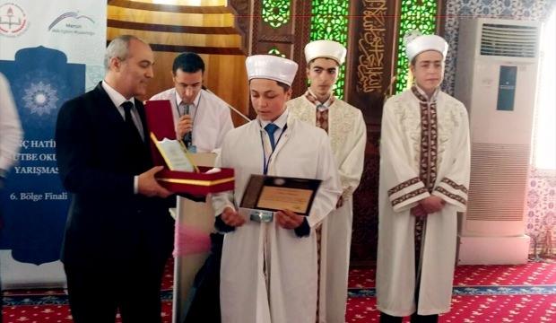 "Genç Hatipler Minberde Hutbe Okuma Yarışması"
