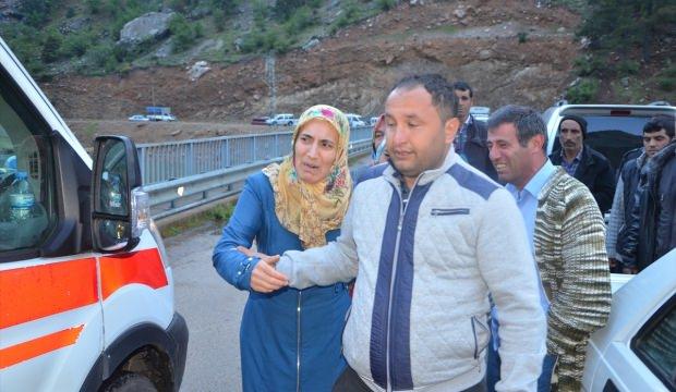 GÜNCELLEME 2 - Adana'da otomobil baraj gölüne devrildi