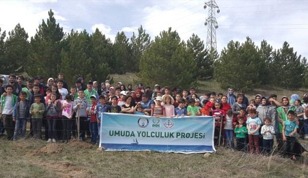 Sivas'ta 200 yetim öğrenci fidan dikti