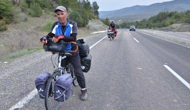 Emeklilerin bisikletle Türkiye turu