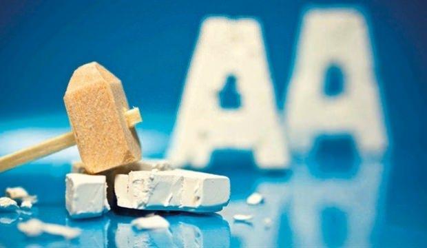 Ekonomiye yalan raporlarla saldırı