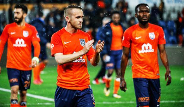 Başakşehir'in yıldızı Messi ve Neymar'ı geçti!