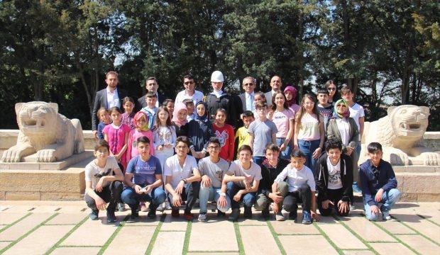 Yetim öğrenciler için Ankara gezisi