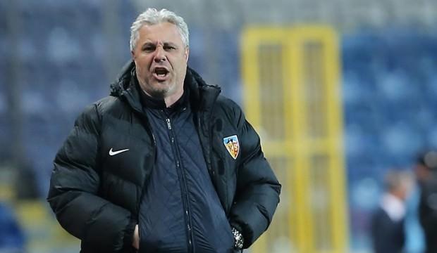 Sumudica çıldırdı, tribüne gönderildi