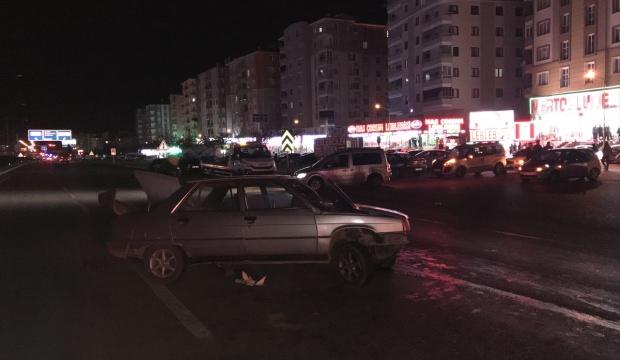 Çorum'da zincirleme trafik kazası: 22 yaralı