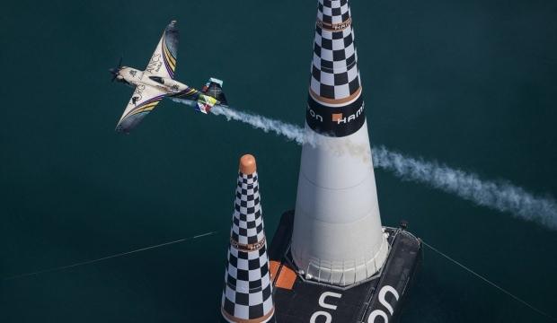 Red Bull Air Race’in Fransa etabını Hall kazandı