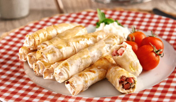 Evde kolay börek yapımı