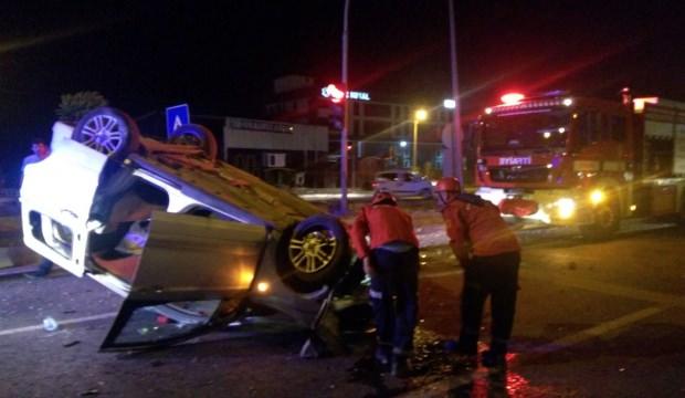 Balıkesir'de otomobil devrildi: 4 yaralı