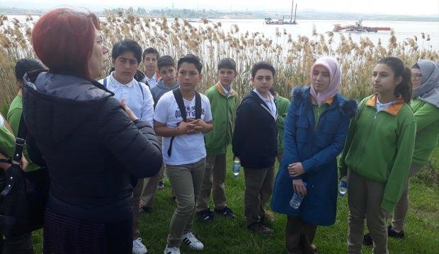 Öğrenciler, Mogan Gölü temizlik çalışmalarını inceledi