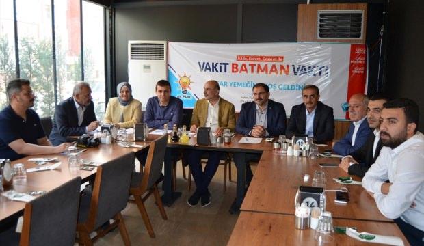 AK Parti milletvekili adayları gazetecilerle buluştu