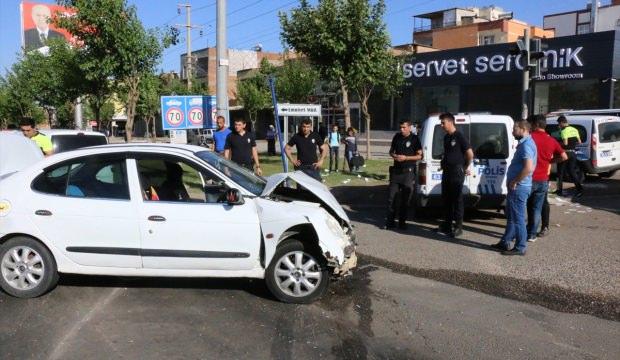Şanlıurfa'da trafik kazası: 3 yaralı