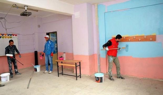 Gönüllüler köy okullarının çehresini değiştiriyor
