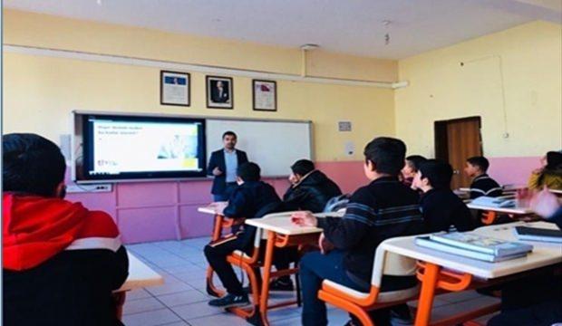 Bitlis'te uyuşturucunun zararları, diyabet ve sağlıklı beslenme seminerleri
