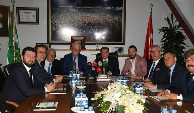 Bursaspor'un yeni yönetimi mazbatasını aldı