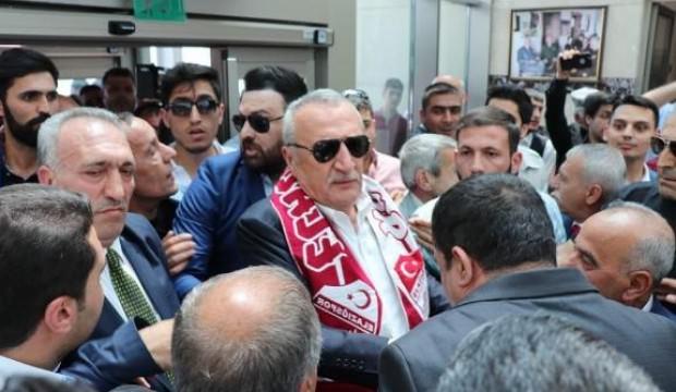 Ağar'a memleketi Elazığ'da coşkulu karşılama