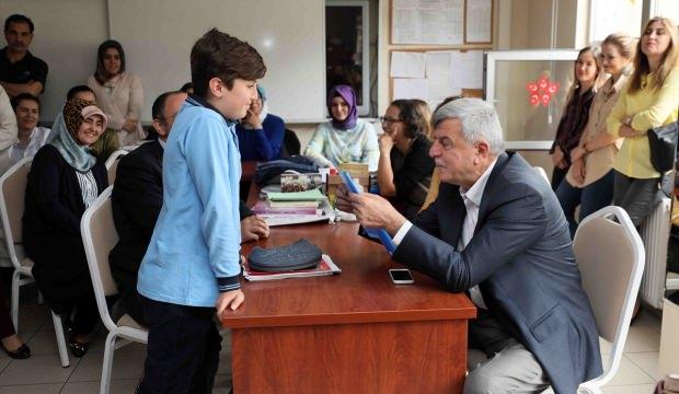 Başkan Karaosmanoğlu'nun okul ziyaretleri