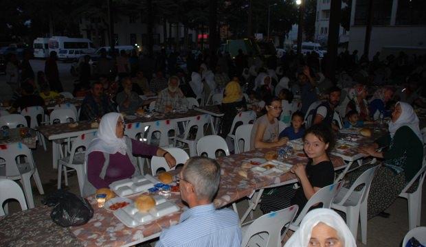 Karamanlı'da iftar programı