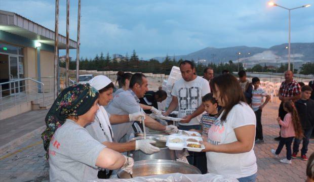 Karamanlı'da belediye personeli iftarda buluştu