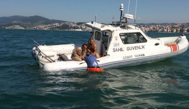Denizde boğulma tehlikesi geçiren 2 kişi kurtarıldı