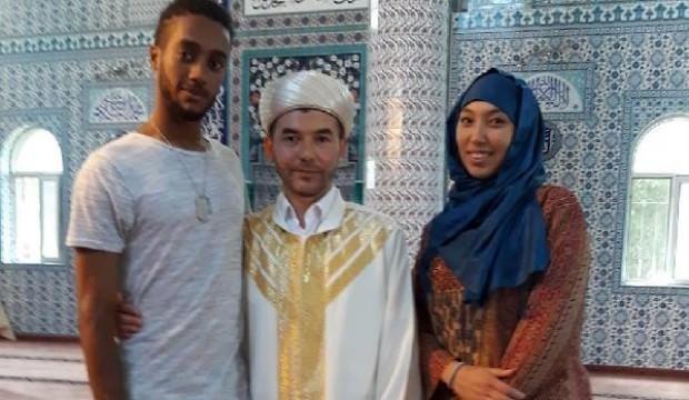 İngiliz genç, Kazak sevgilisi için Müslüman oldu