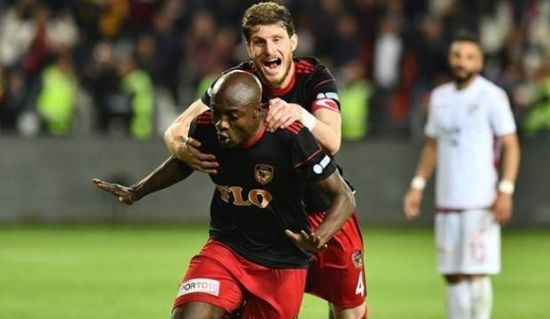 Webo takımdan ayrılacağını açıkladı