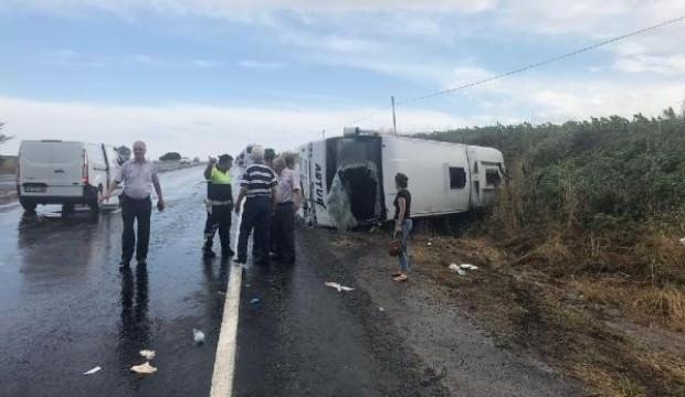 İşçi servis midibüsü devrildi: 7 yaralı