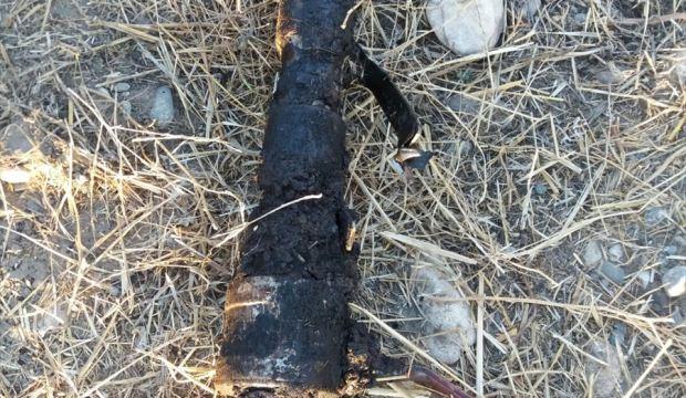 Kahramanmaraş'ta kepçenin çarptığı boru hattından petrol fışkırıyor