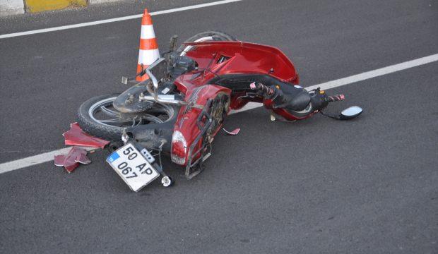 Gülşehir'de otomobil ile motosiklet çarpıştı