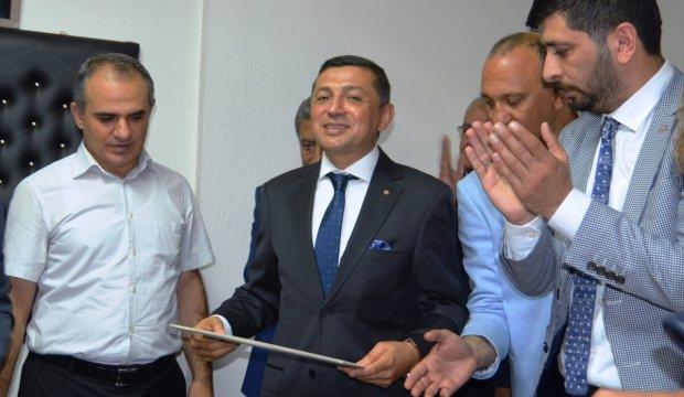MHP Kütahya Milletvekili Erbaş mazbatasını aldı