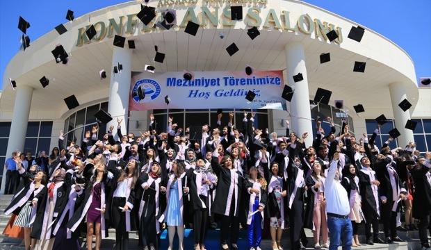 Aksaray Üniversitesinden bu yıl 2 bin 500 öğrenci mezun oldu