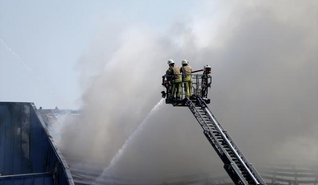 GÜNCELLEME 2 - Hadımköy'de fabrika yangını