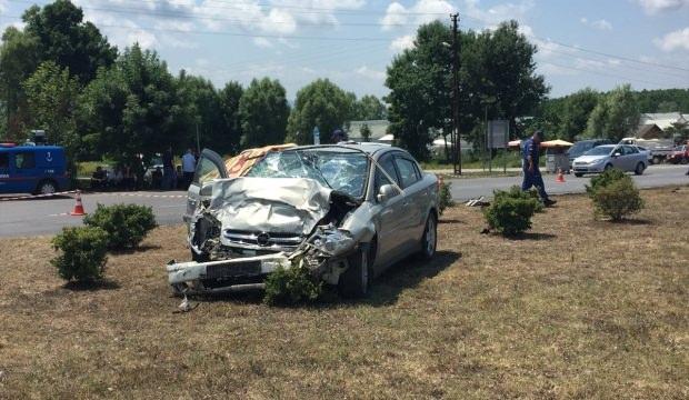 Samsun'da iki otomobil çarpıştı: 2 ölü, 2 yaralı