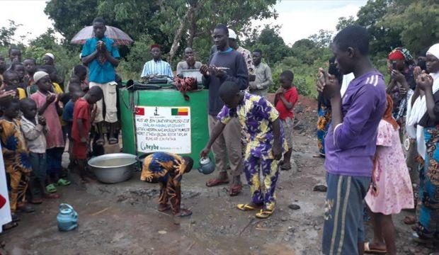 Heybe İnsani Yardım Derneğinden Benin'e su kuyusu