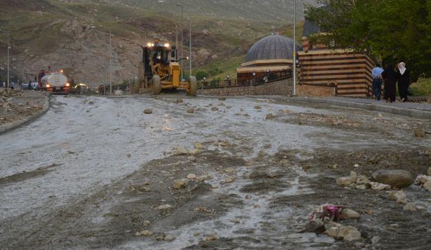 Ağrı'da şiddetli sağanak