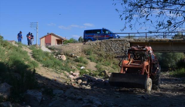Konya'da traktör devrildi: 2 ölü