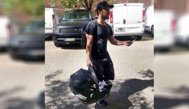 Tarkan kızı Liya'yla fotoğrafını paylaştı