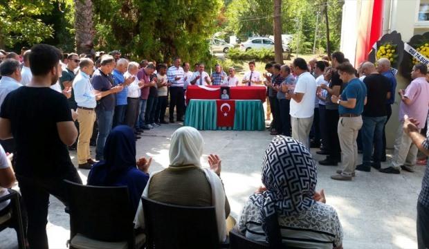 Ölen iş makinesi operatörü için tören düzenlendi