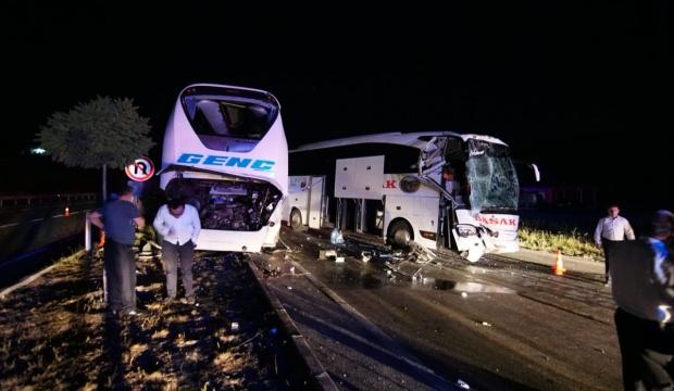 Çorum'da iki otobüs çarpıştı: 13 yaralı