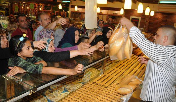Kırıkkale'de market açılışında izdiham