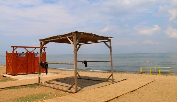 Yalova'da engellilerin plajda kullandığı platforma zarar verildi