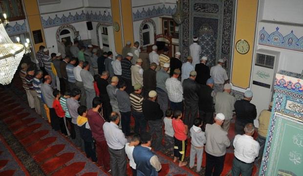 Akşehir'de camiler çocuk sesleriyle şenleniyor
