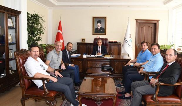 Futbolun efsanelerinden Vali Kalkancı'ya ziyaret