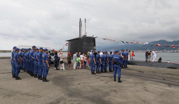 "TCG Preveze" denizaltısı ziyarete açıldı