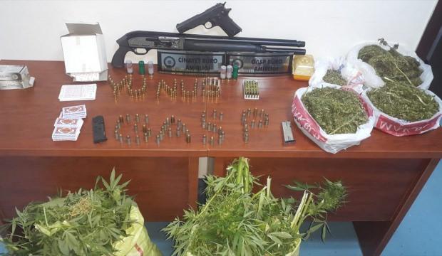 Adana'da uyuşturucu ve silah operasyonu