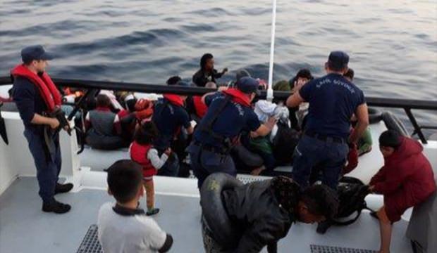 İzmir'de 52 düzensiz göçmen yakalandı