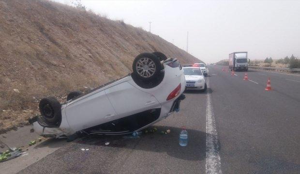 Şanlıurfa'da otomobil devrildi: 1'i ağır 4 yaralı