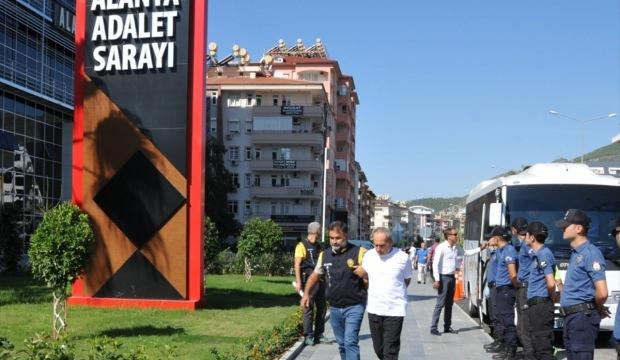 Antalya'daki ucuz döviz alma bahanesiyle dolandırıcılık iddiası