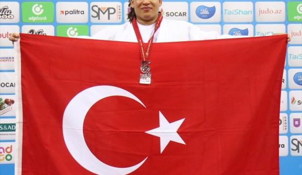 Bakü'de madalya kazanan Ordulu sporcu sevinçle karşılandı