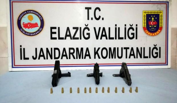 Elazığ'da kaçak silah operasyonu