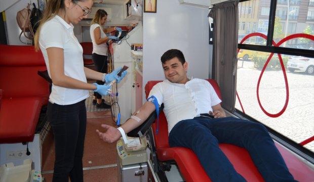 Kızılay, Demre'de 3 günde 298 ünite kan topladı